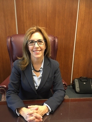 The Inner Circle acknowledges Lisa Boslow Dorman, <em>Esq</em> as a Pinnacle Professional Member