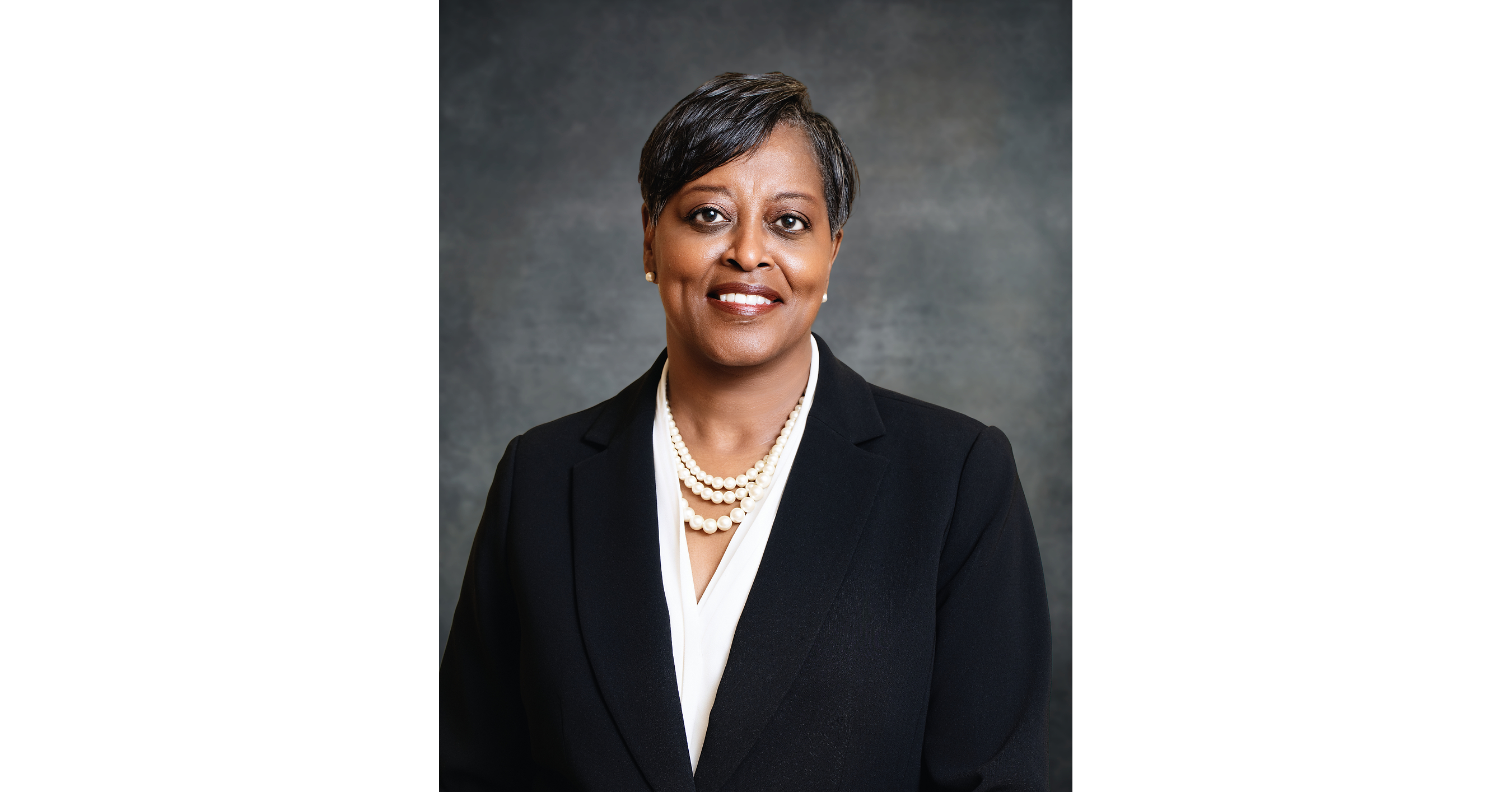 The Inner Circle acknowledges Dr. Evelyn Nettles Hines as a Pinnacle Professional of The Year