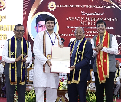 His Excellency Dr. Hussein Ali Mwinyi, President of Zanzibar presents 'President of India Prize' to Mr. Ashwin Subramanian Murugan during IIT Madras' 63 Convocation on 17 July 2026
