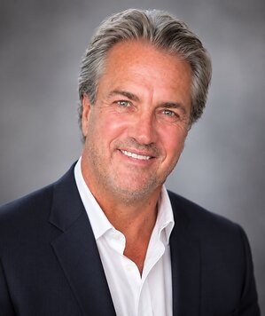 Phillips Pet Food &amp; Supplies Announces CEO Succession: Names Blaine Phillips as Executive Chairman
