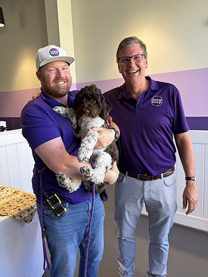 Bob Crawford, CEO of Central Bark joined Dan Glad, owner of Central Bark
Paradise Valley, to mark the location's one-year anniversary in Paradise
Valley, AZ.