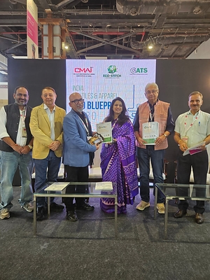 Left to Right - Anand Golecha, Naveen Sainani, Hon.Gen.Secretary, CMAI, Manoj Wanvari, COO, OTerRi & ReFiber, Vrunda Manohar Desai, Textile Commissioner