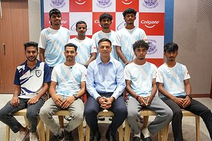 Rahul Dravid Inaugurates Colgate Total Inter-College 5-A-Side Hockey Tournament at St. Joseph's College of Commerce