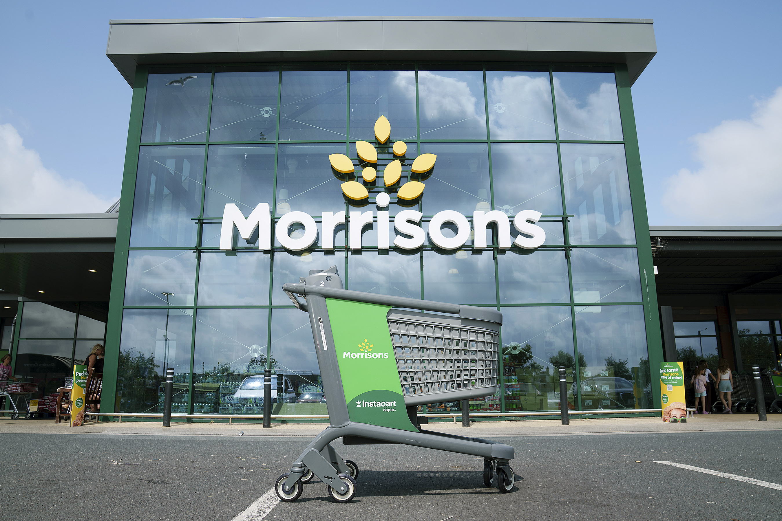 Instacart's Smart Trolleys are Now Available at Morrisons Preston in the UK