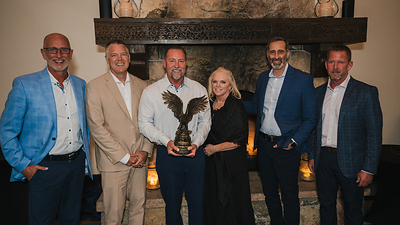 UniCarriers® Forklifts Honors Select Equipment Sales, Inc. with the 2025 President’s Award at Premier Club Celebration
