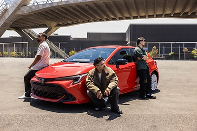 Toyota and 3x Latin Grammy-nominated artist, Álvaro Díaz, announce partnership to celebrate music discovery and cultural connections through a series of exclusive posters inspired by his latest album, OMAKASE.