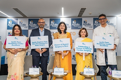 From L-R: Ms. Snehal, Dr. Harshad Nalbhimwar, Head, Medical Services; Dr. Manisha Karmarkar, Chief Executive Officer; Dr. Smruti Hindaria, Minimal Invasive & Robotic Cardiac Surgeon, and Dr. Bikash Sahu, Cardiac Anaesthesia OT Head, at Apollo Hospitals Pune's press conference announcing the successful completion of its first robotic-assisted coronary artery bypass surgery.