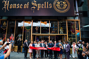 An 'AMAZE'-ing Magical Grand Opening as UK Illusionist and AMAZE Star Jamie Allan Joins Favorite Fandoms to Officially Open House of Spells Times Square
