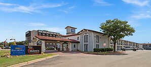Hilco Real Estate, LLC Brings the Baymont by Wyndham Lubbock - Downtown Civic Center to Market Through Bankruptcy Sale