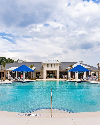 K. Hovnanian's® Four Seasons at Carolina Oaks: Pool