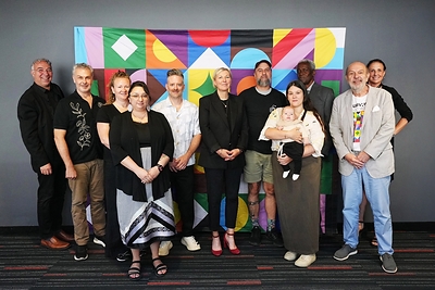 G. à dr. derrière : M.-A. Gemme (Palais des congrès), Donovan Paul Rocher (AIDS Community Care Montreal), Carrie Martin (Centre de santé autochtone de Tiohtià:ke), Alexandre Dumont Blais (RÉZO), Emmanuelle Legault (PDG du Palais des congrès), Yanick Paradis (Dopamine) Joseph Jean-Gilles (GAP-VIES), V. De Noncourt (Palais des congrès)
</p>
<p>G. à dr. devant : Morgana Lefebvre (Centre de santé autochtone de Tiohtià:ke), Sandra Wesley (Stella), Dr Marc Steben (coprésident du STI & HIV 2025 World Congress) G. à dr. derrière : M.-A. Gemme (Palais des congrès), Donovan Paul Rocher (AIDS Community Care Montreal), Carrie Martin (Centre de santé autochtone de Tiohtià:ke), Alexandre Dumont Blais (RÉZO), Emmanuelle Legault (PDG du Palais des congrès), Yanick Paradis (Dopamine) Joseph Jean-Gilles (GAP-VIES), V. De Noncourt (Palais des congrès)
</p>
<p>G. à dr. devant : Morgana Lefebvre (Centre de santé autochtone de Tiohtià:ke), Sandra Wesley (Stella), Dr Marc Steben (coprésident du STI & HIV 2025 World Congress)