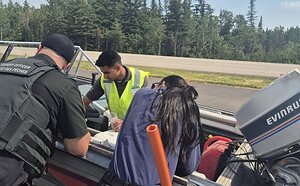 Pêches et Océans Canada collabore avec le gouvernement du Manitoba pour effectuer la troisième inspection éclair de détection des espèces aquatiques envahissantes sur la route 1