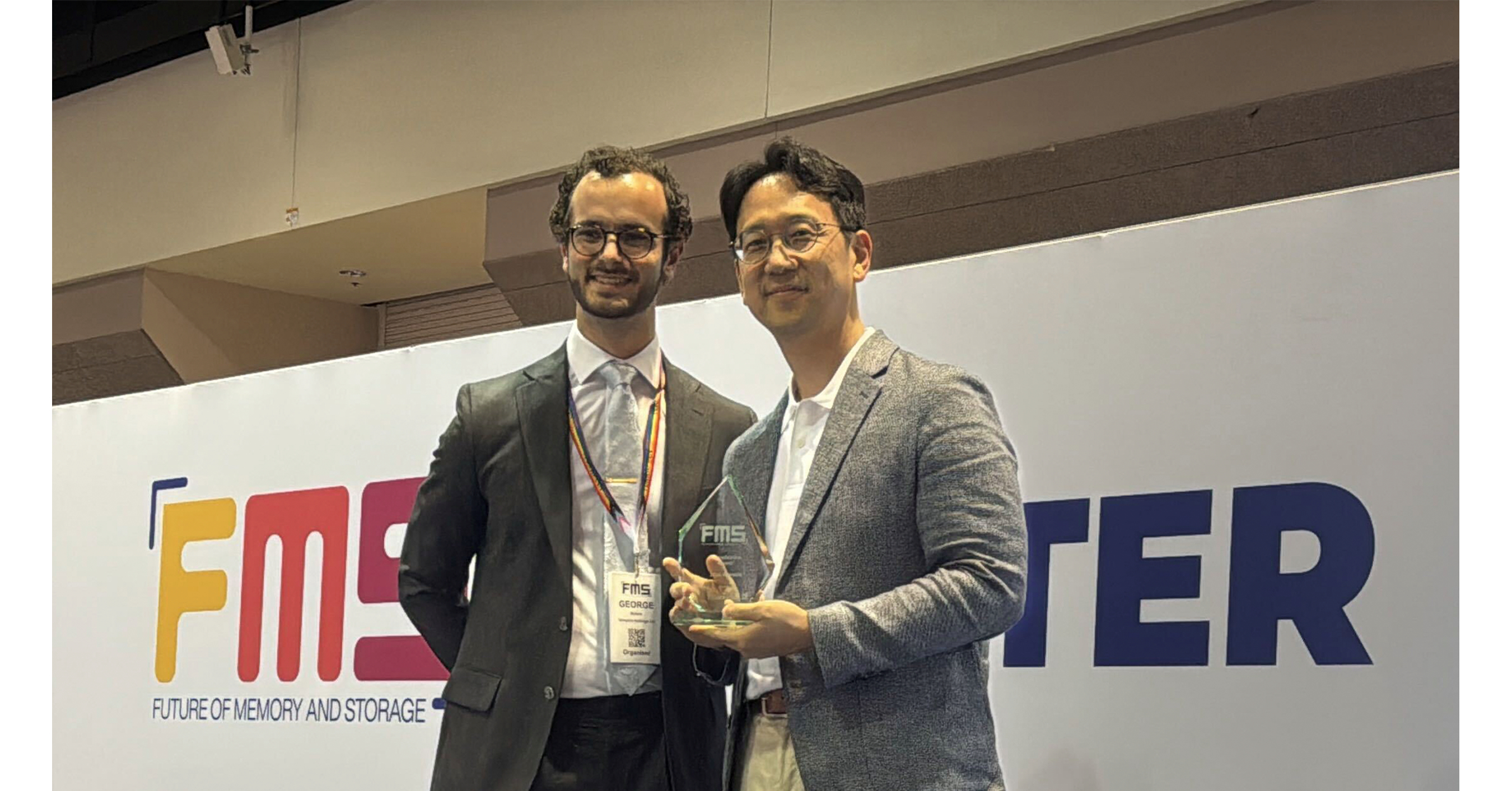 Dnotitias Seahorse AI Storage Wins AI Application Award at FMS 2026