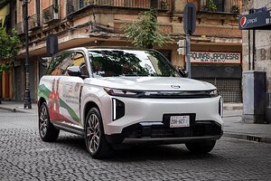Impulsando el periodismo de primera línea: GAC ofrece a la Agencia de Noticias Xinhua un servicio de transporte silencioso y confiable para la cobertura de torneos en todo México