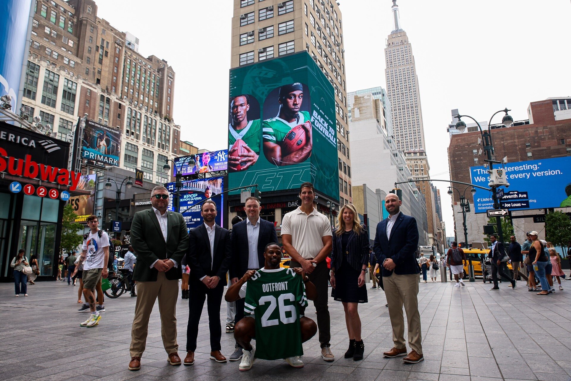 OUTFRONT Media et les New York Jets annoncent un partenariat de plusieurs années