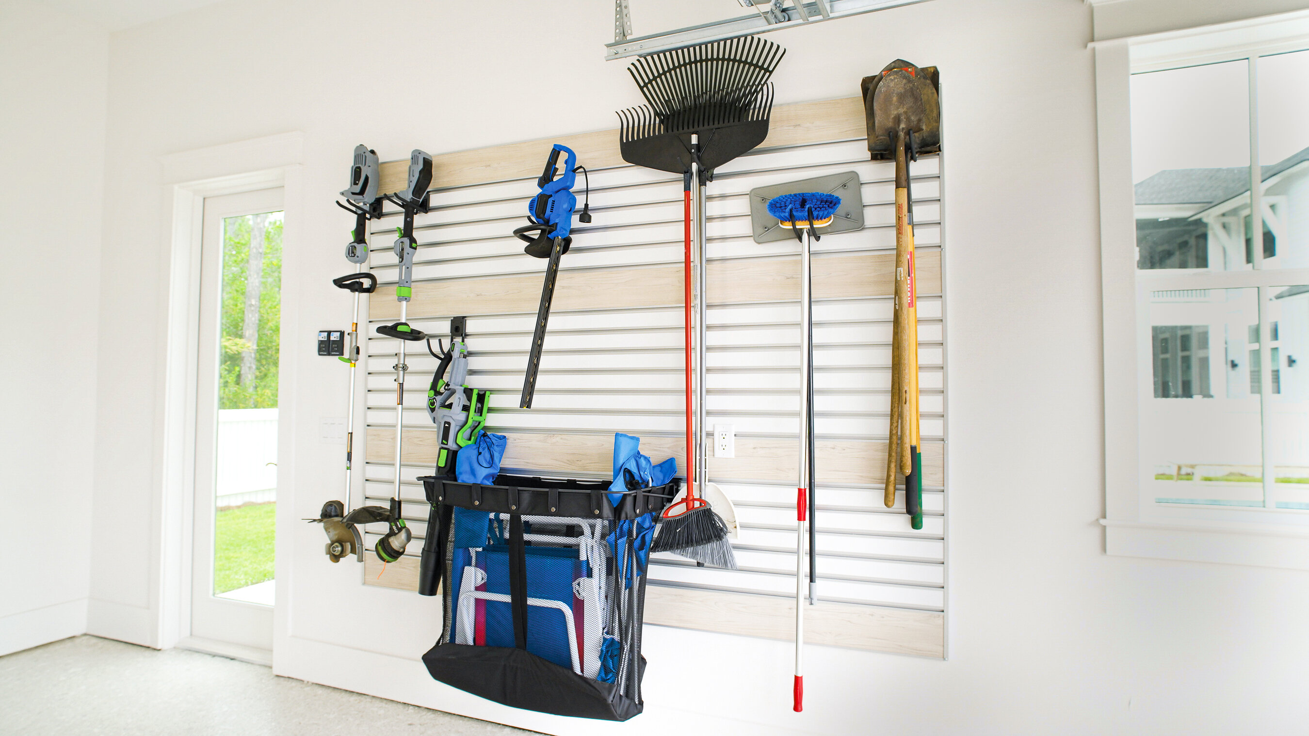 GarageExperts donne des conseils pour le rangement d'été et la sécurité des articles dangereux