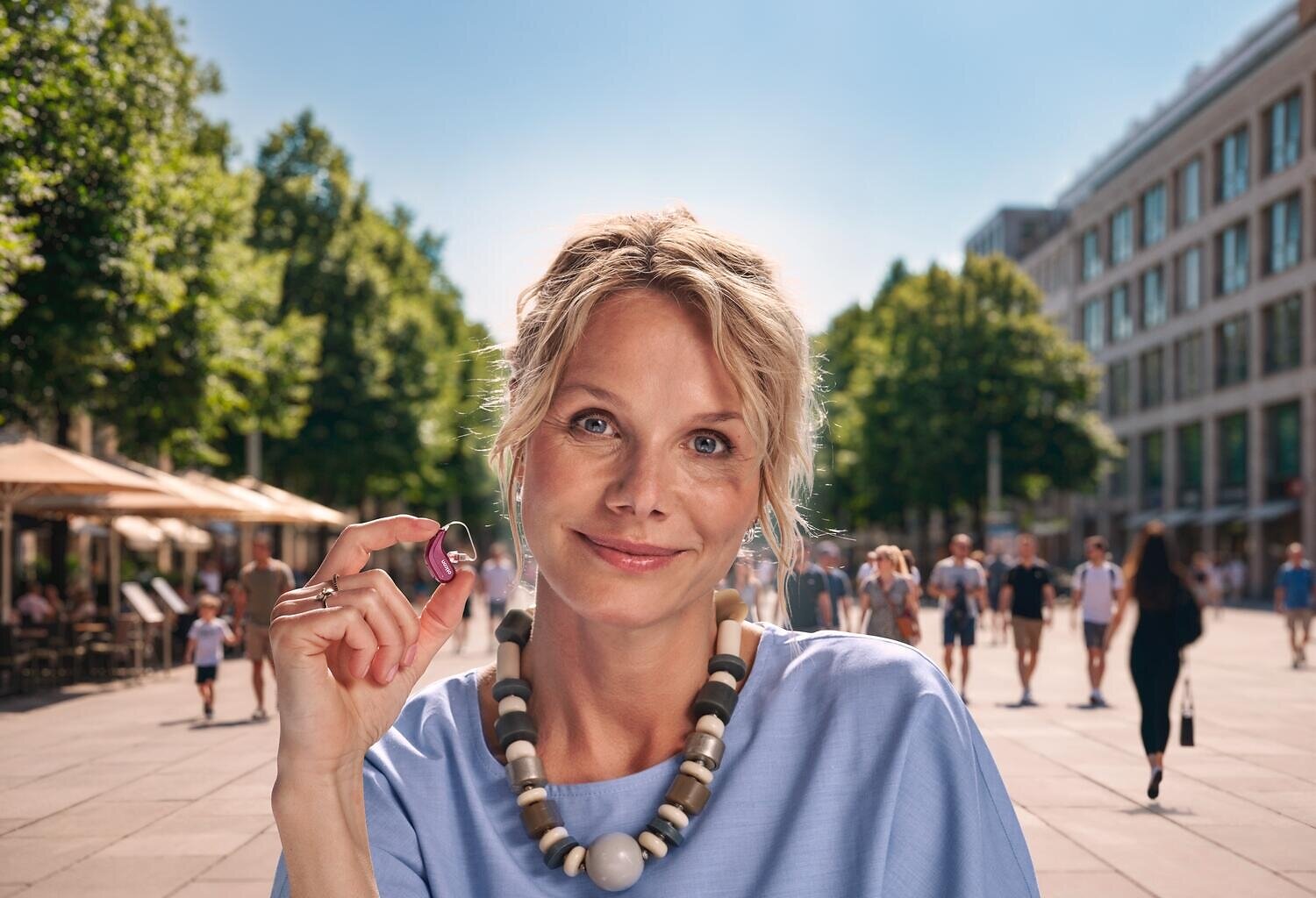 Introducing Oticon Reveal™ - the world's first hearing aid powered by Dual AI