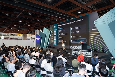 AI WAVE SHOW 2026 hosted more than 61 forums, business matchmaking sessions, and networking events, where international speakers and industry representatives from Taiwan and abroad explored the latest trends and applications of AI Agents, LLMs, and Edge AI. 