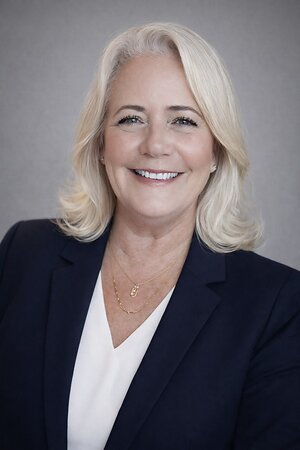 The Inner Circle acknowledges Martha Larsen as a Pinnacle Professional Member Inner Circle of Excellence