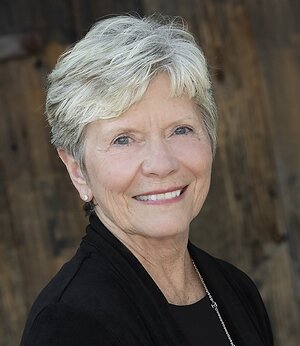 The Inner Circle acknowledges Dianne Giombetti as a Pinnacle Professional Member Inner Circle of Excellence