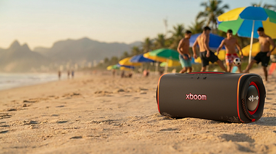 Built to bring powerful sound to days at the beach, camping trips, poolside gatherings and backyard parties, LG xboom Blast combines rugged durability in a portable design that keeps the party going wherever people gather.