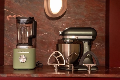 KitchenAid acelera expansão no Brasil, anuncia entrada em novas categorias e se consolida como ecossistema completo para a cozinha