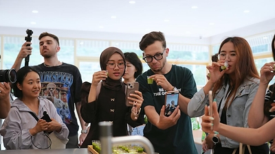 Gen Z Visitors Explore Guizhou’s Path to Global Markets