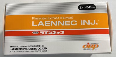 Injection de Laennec (produit placentaire, étiqueté en anglais et dans une langue étrangère)