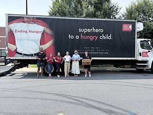 Harris Teeter and Titan Farms Celebrate 13th Annual Peaches with a Purpose Campaign