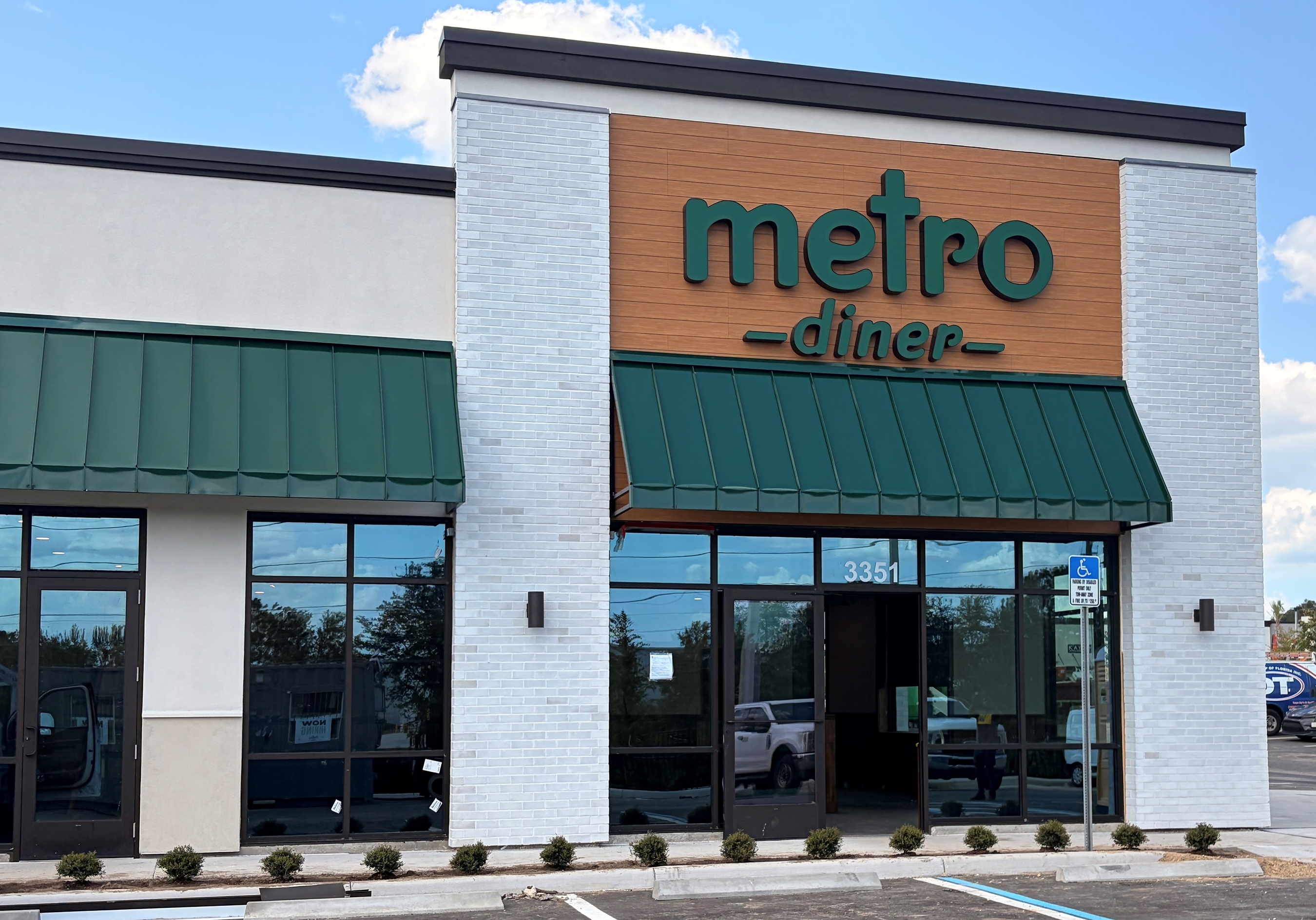METRO DINER OPENS FIRST LECANTO RESTAURANT