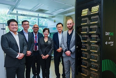 Photo shows representatives from DayOne Data Centers, Cortical Labs and NUS Medicine at the first biological data center prototype showcase Photo shows representatives from DayOne Data Centers, Cortical Labs and NUS Medicine at the first biological data center prototype showcase