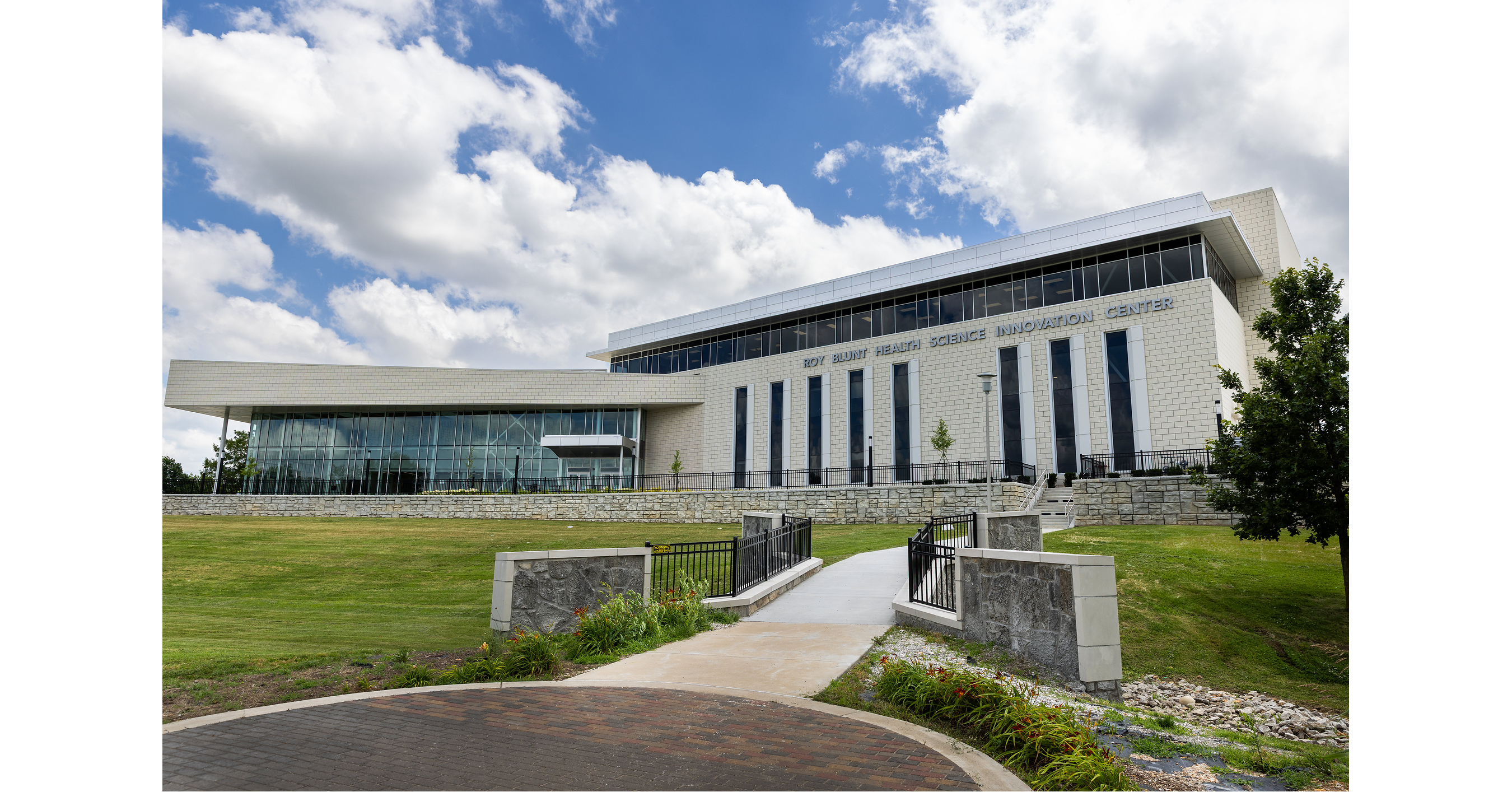 Missouri Southern State University Celebrates Grand Opening of the Roy Blunt Health Science Innovation Center