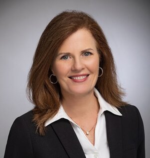 Lisa Hunter to Retire After 30 Years at Simmons Bank