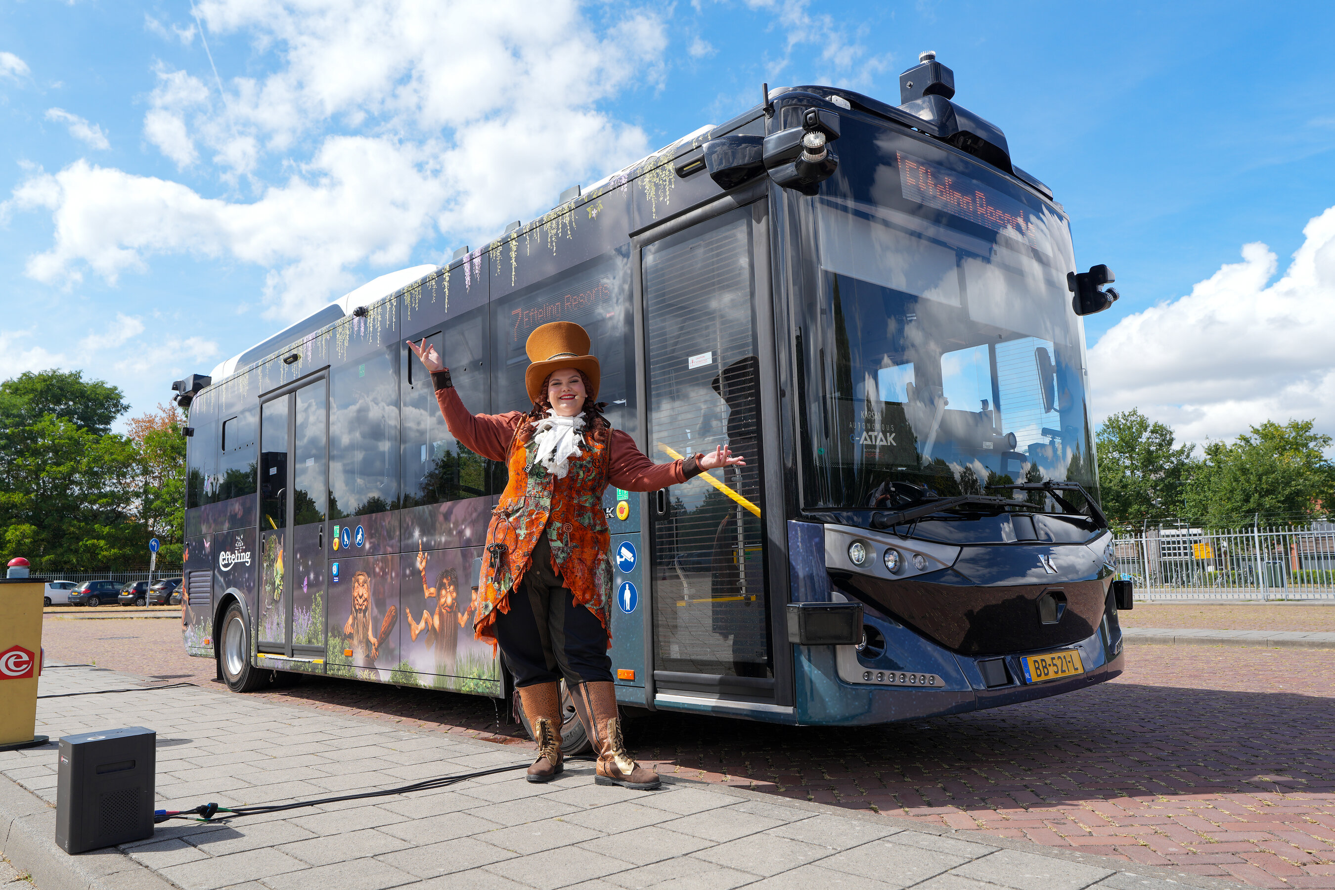 Karsan Autonomous Bus Begins Service at Efteling Theme Park