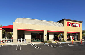 Jollibee Debuts Its First Franchise Restaurant in California, Advancing U.S. Growth Strategy