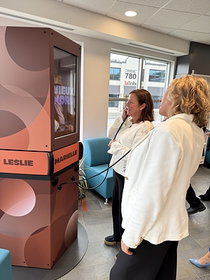 Des services d’accueil touristique modernisés pour mieux accompagner les touristes et faire rayonner les régions du Québec Des services d’accueil touristique modernisés pour mieux accompagner les touristes et faire rayonner les régions du Québec