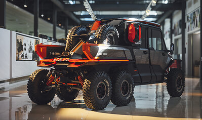 Can-Am Defender PreRunner and Maverick R XRay concept vehicles reflect the brand’s drive to innovate and challenge convention.

