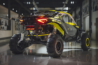 Can-Am Maverick R XRay’s translucent, backlit panels create a unique aesthetic that can only be achieved through OEM-level manufacturing and design.