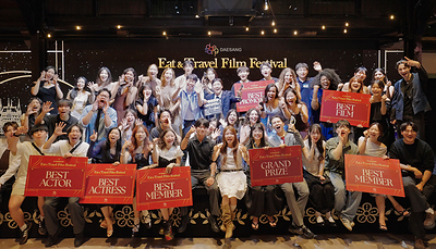 The participants of the 6th DAESANG Eat & Travel Film Festival (E.T.F.F.) pose for a group photo at the awards ceremony held in Budapest, Hungary, on August 16.