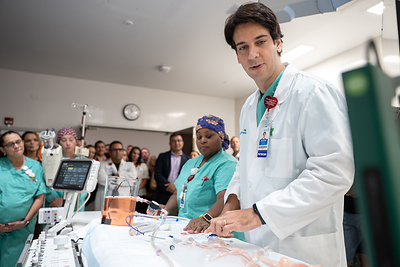 Dr. Guilherme Agnoletto demonstrates the thrombecto AdventHealth Wesley Chapel