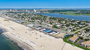 One of New York's Largest Private Oceanfront Opportunities Comes to Market