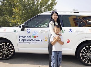L'espoir sur roues de Hyundai redonne espoir dans l'Ouest canadien avec 650 000 $ pour aider les enfants à lutter contre le cancer