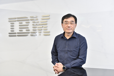 萧俊杰
IBM咨询大中华区合伙人，混合云及数据服务部总经理