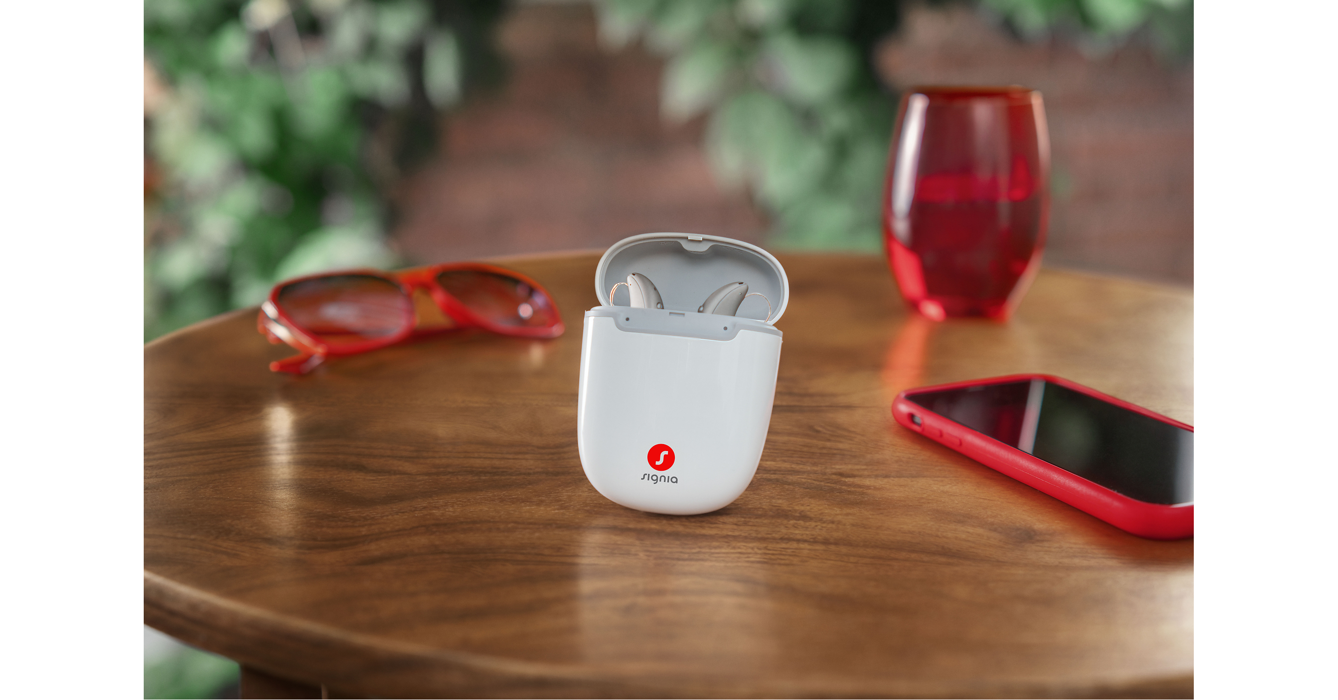 Signia Introduces MaX, Powered by Acoustic Intelligence™: World's First AI Hearing Aid Platform with 4 DNNs