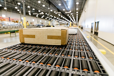 Intralox named 2025 Supplier of the Year by the United States Postal Service