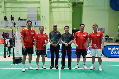 Left to right: Indonesian Olympic Gold Medallist Hendra Setiawan, Minister Edwin Tong, Service Judge Amit Das, Umpire Li Liyi, CEO of PT Djarum Mr Victor Hartono, and Singapore Olympian Terry Hee on court ahead of the VIP exhibition match. Left to right: Indonesian Olympic Gold Medallist Hendra Setiawan, Minister Edwin Tong, Service Judge Amit Das, Umpire Li Liyi, CEO of PT Djarum Mr Victor Hartono, and Singapore Olympian Terry Hee on court ahead of the VIP exhibition match.