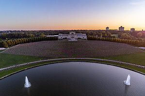 7,620 American Flags to Blanket St. Louis' Art Hill for 25th Anniversary of 9/11
