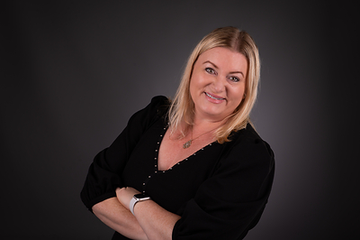 Lindsey Carnett is committed to growing businesses and advancing organizations through her integrated marketing and PR agency, Marketing Maven, founded in 2009 and headquartered in Los Angeles with offices in New York City. Marketing Maven was named to the Inc. 2025 List of the Fastest-Growing Private Companies in the Pacific, Inc. 5000 List of Fastest-Growing Private Companies in America in 2018 and 2017, and Entrepreneur 360’s list of Most Entrepreneurial Companies in America in 2016. 