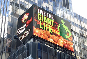 GREEN GIANT FRESH BRINGS "LIVE THE GIANT LIFE" TO TIMES SQUARE