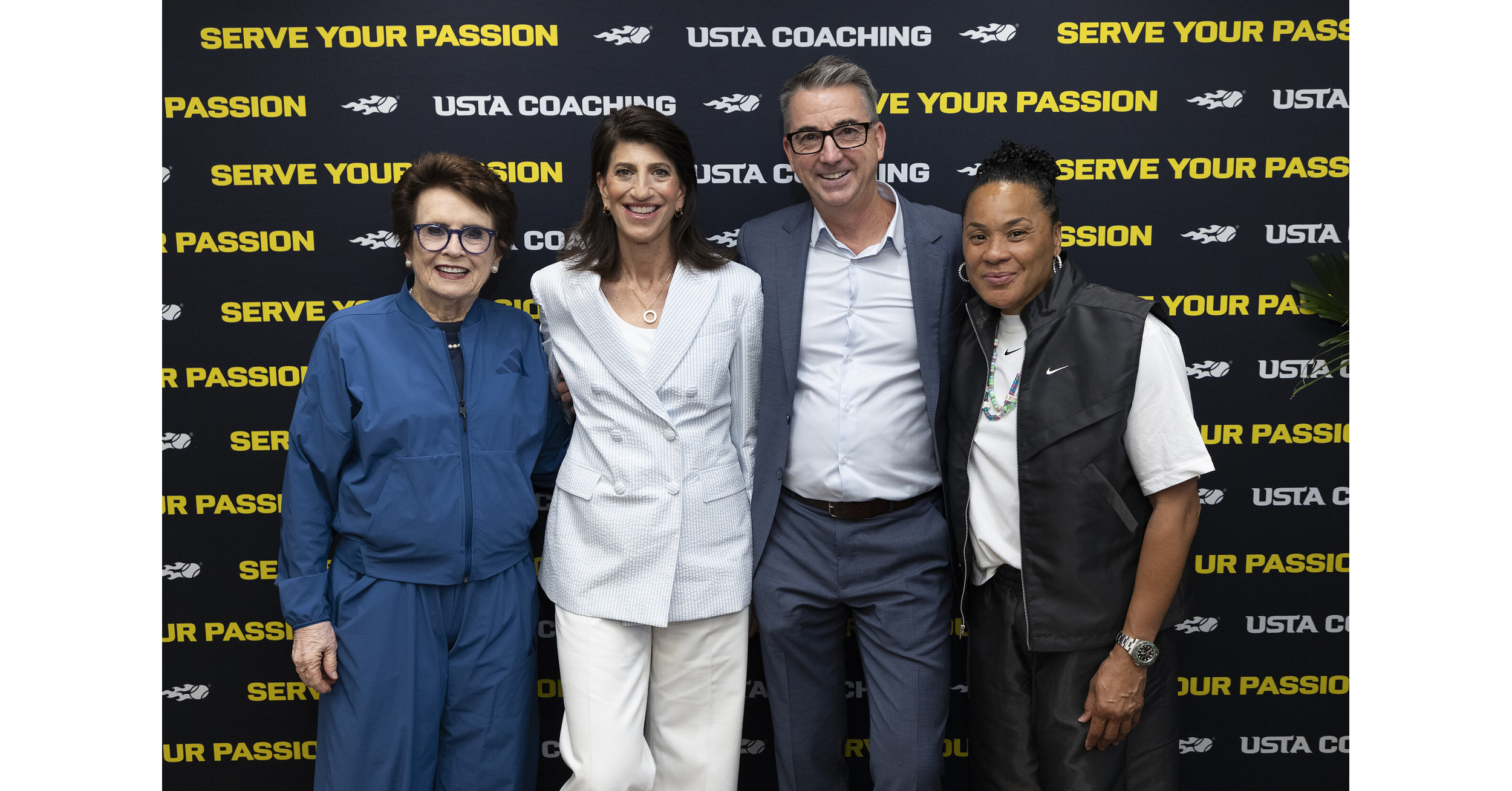 El programa de formación de entrenadores de la USTA supera los 17 000 miembros de la comunidad en su primer año, mientras el auge del tenis impulsa la demanda de más entrenadores